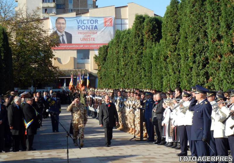 Presedintele si premierul participa la ceremoniile de la Carei, Foto: Agerpres