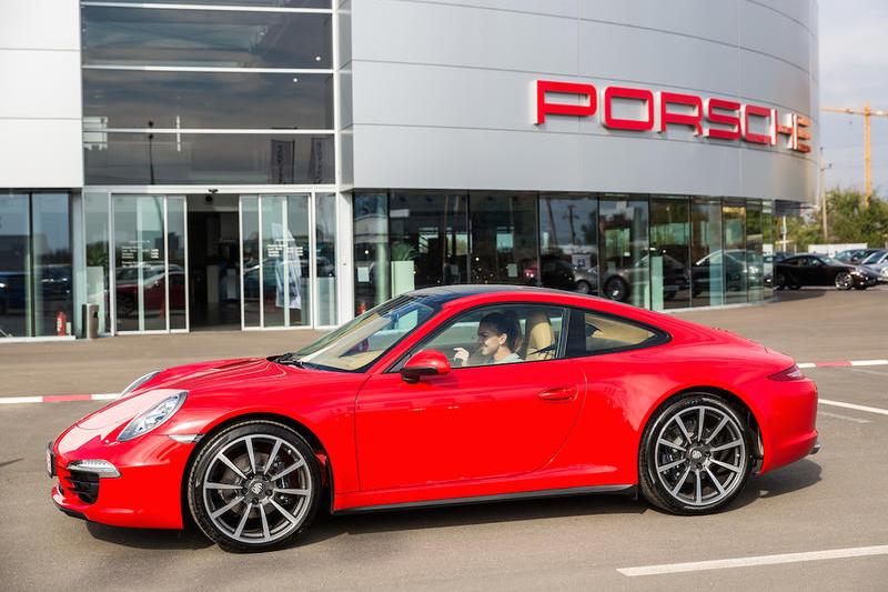 Simona Halep si Porsche 911 Carrera 4, Foto: Porsche