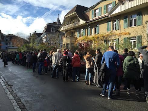 Coada la vot in Berna, Foto: Hotnews