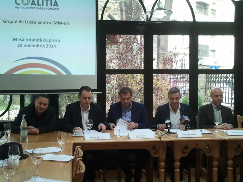 Reprezentanti ai Coalitiei pentru Dezvoltarea Romaniei, Foto: Hotnews