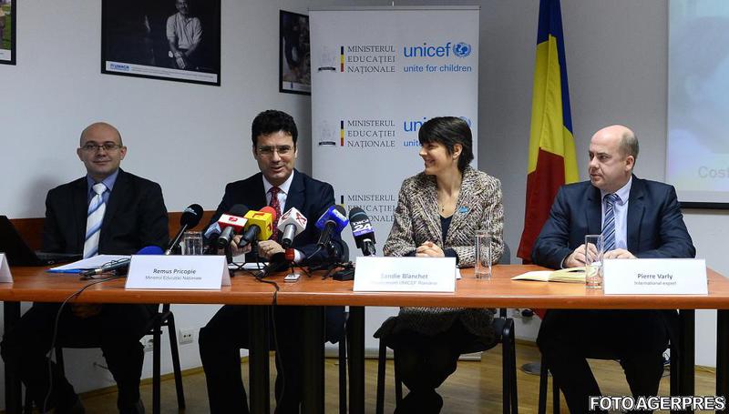 Ciprian Fartusnic, Remus Pricopie, Sandie Blanchet si Pierre Varly, la lansarea studiului la sediul UNICEF, Foto: Agerpres