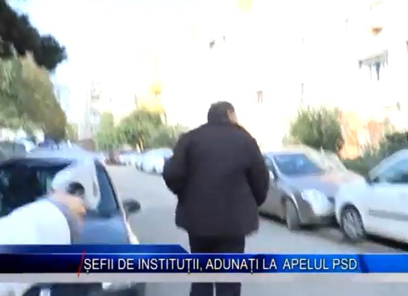 Director de institutie publica, alergat cu microfonul la PSD Gorj, Foto: Tele 3