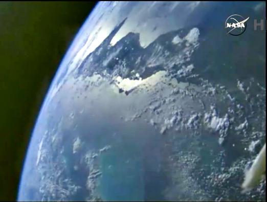 Pamantul vazut din capsula spatiala Orion, Foto: NASA TV