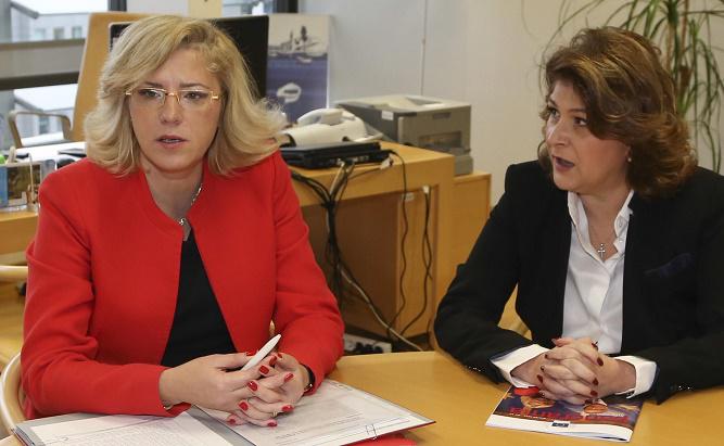 Corina Cretu si Rovana Plumb, Foto: Comisia Europeana