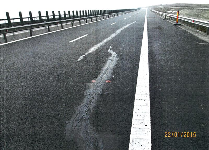 Fisura reparata in asfaltul autostrazii Orastie - Sibiu lot 3, Foto: CNADNR