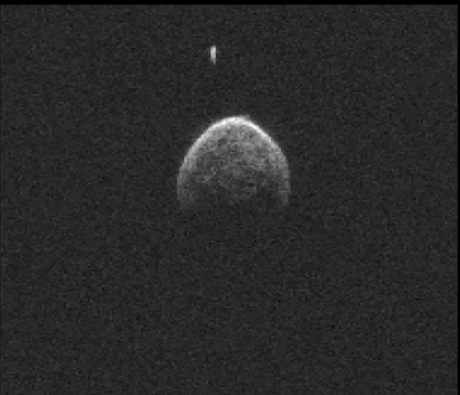 Asteroidul 2004 BL86 si satelitul sau, Foto: NASA