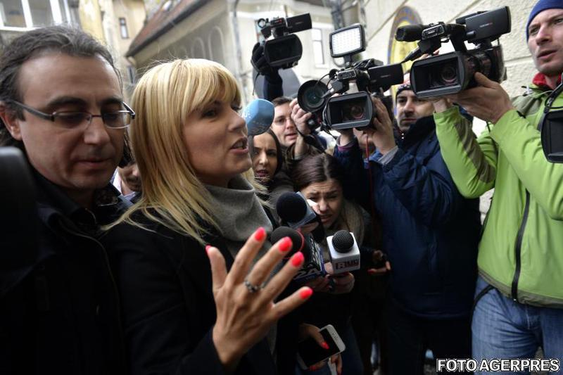 Elena Udrea adusa cu mandat la DNA, pentru a fi audiata de procurori, Foto: Agerpres