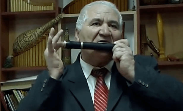 Cu degetul in actiune, Foto: youtube.com