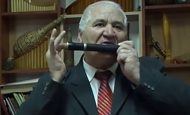 Cu degetul in actiune, Foto: youtube.com