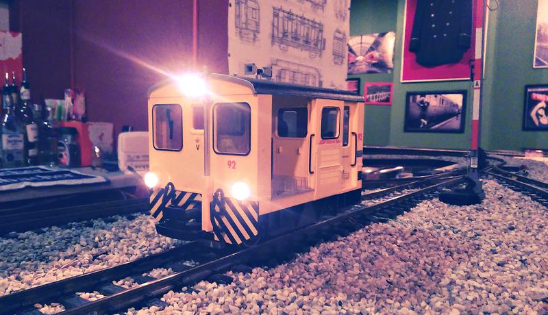 Locul unde berea se serveste cu trenuletul, Foto: Bucuresti. Acum