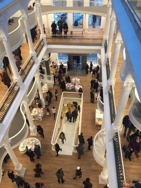 Luxul marilor librarii ascunde lupte de gherila pe piata saraca de carte, Foto: Hotnews