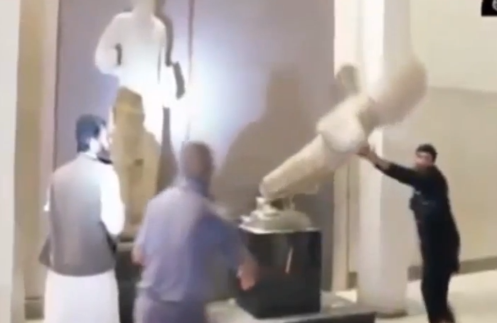 Jihadistii distrug statuile, Foto: youtube.com