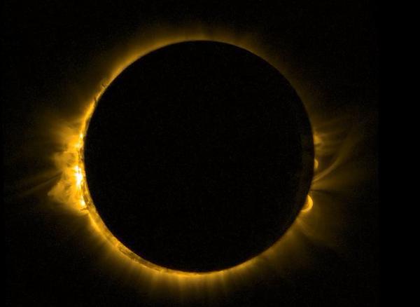 Eclipsa solara vazuta din spatiu, Foto: ESA