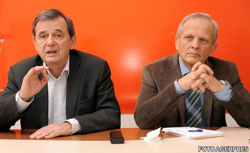 Europarlamentarii PNL Marian Jean Marinescu si Theodor Stolojan, Foto: Agerpres