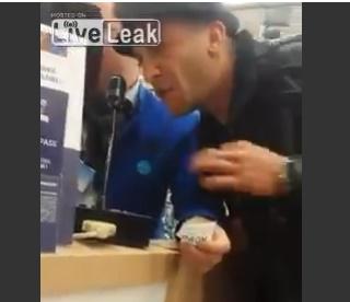 Mesaj pentru Karim, Foto: Captura LiveLeak