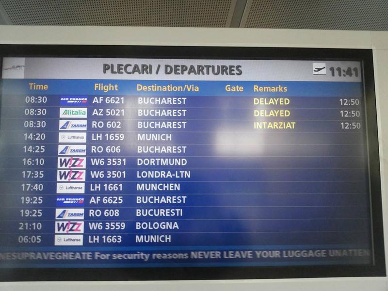 Tabela Aeroportul din Timisoara, fotografie facuta de senatorul Cristian Bodea, Foto: Hotnews
