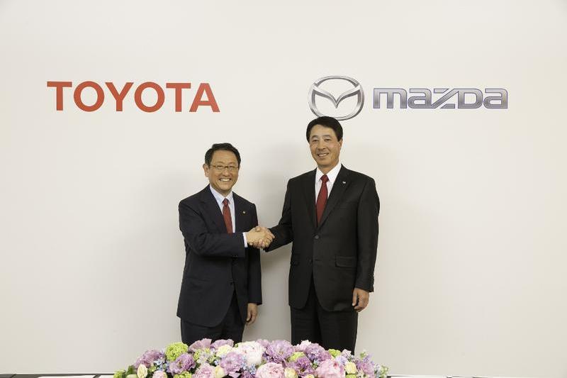 Akyo Toyoda si Masamichi Kogai, Foto: Mazda