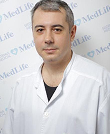 Dr. Dragos Albu, Foto: MedLife.ro