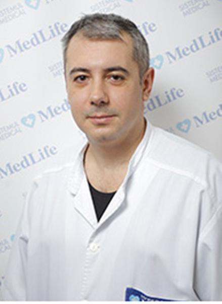 Dr. Dragos Albu, Foto: MedLife.ro