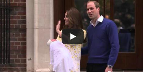 Micuta printesa a dormit in bratele mamei sale, Foto: Captura YouTube