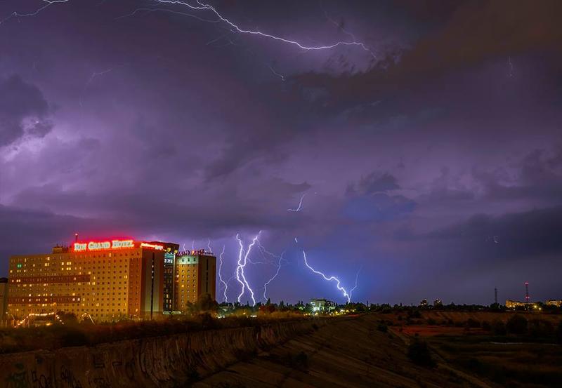 Fulgere in Bucuresti3, Foto: Augustin Lazaroiu