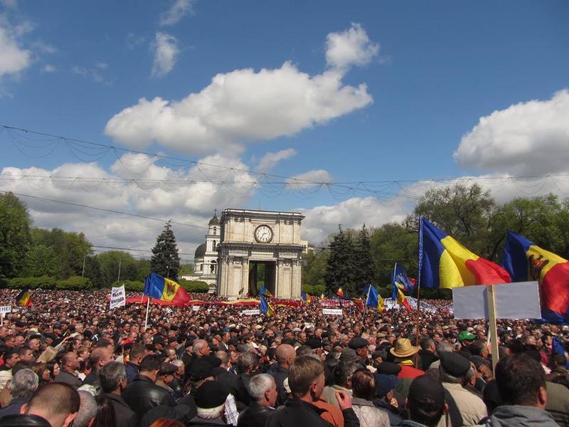 Chisinau - Zeci de mii de persoane au cerut pe 3 mai returnarea banilor din "Furtul Secolului", Foto: Facebook / Jana Ni Bhedeainn