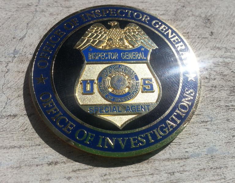 Insigna ofiter american anticoruptie in sanatate, Foto: Hotnews