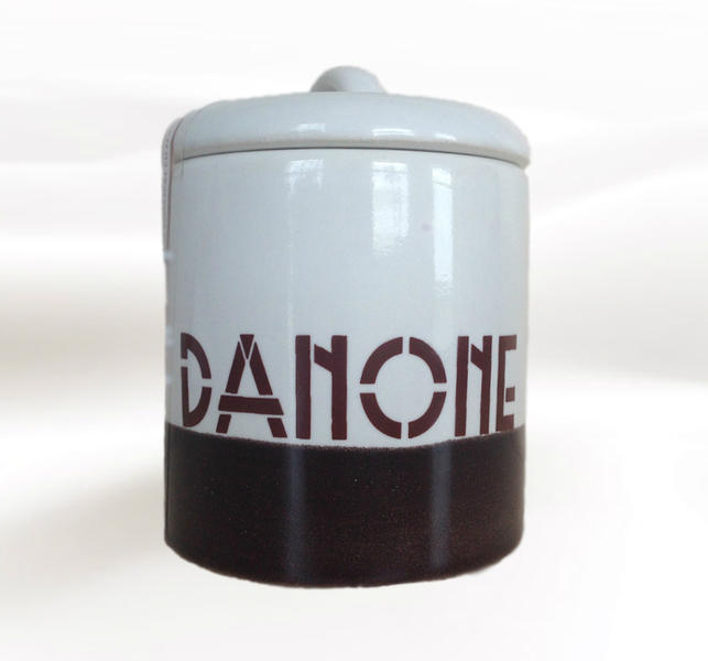 Borcanel Danone de ceramica, Foto: Danone Romania