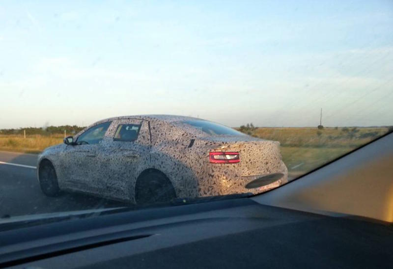 Nou model Renault de clasa D, Foto: Gabriel Dogaru