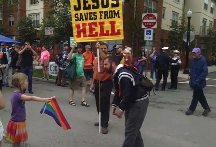 O fetita apara drepturile comunitatii LGBT in fata unui homofob la un festival din Statele Unite, Foto: Captura YouTube