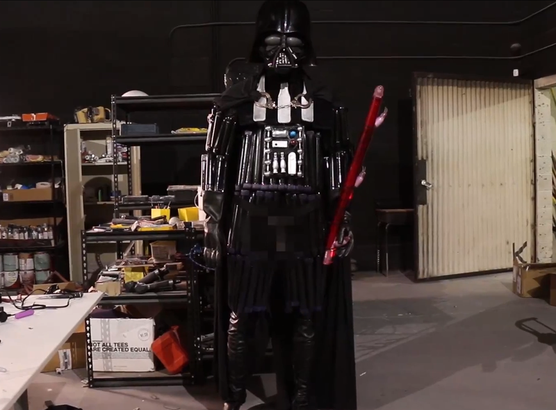 Statuie Darth Vader, realizata din jucarii sexuale, Foto: Captura YouTube