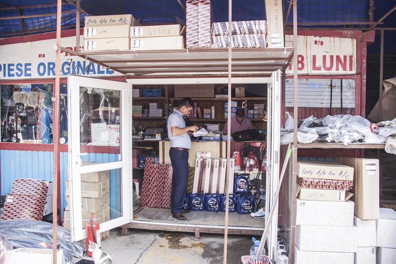 Controale la targul Vitan, Foto: RAR