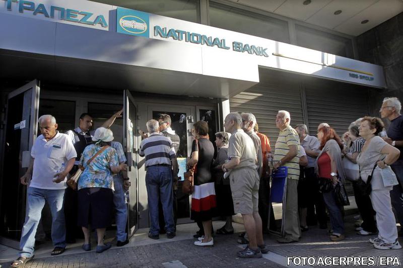 Coada la banci in Grecia, Foto: Agerpres/EPA