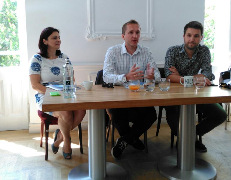 Aleksandras Cesnavicius, seful PRO TV, Lucia Antal, director de marketing Pro TV si Andi Moisescu, producator TV, Foto: Hotnews