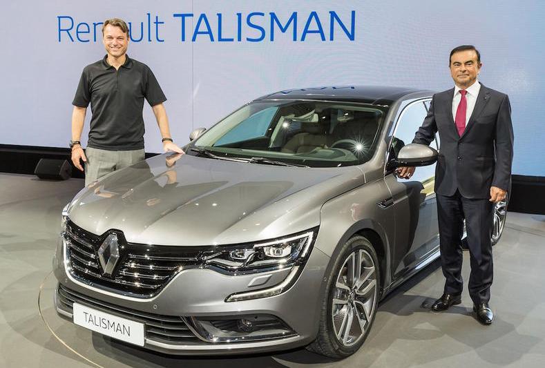 Laurens van den Ackr si Carlos Ghosn alaturi de Renault Talisman, Foto: Renault