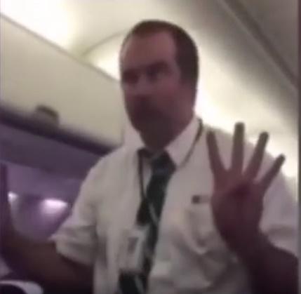 Instructajul pentru siguranta zborului, Foto: Captura YouTube