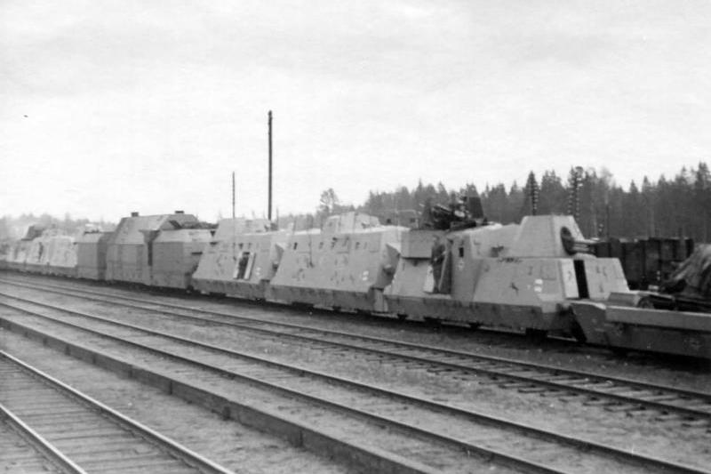 Tren german blindat din al Doilea Razboi Mondial, Foto: worldwarphotos.info