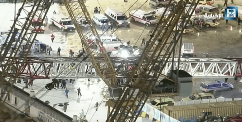 Macara prabusita peste Marea Moschee din Mecca, Foto: Captura YouTube