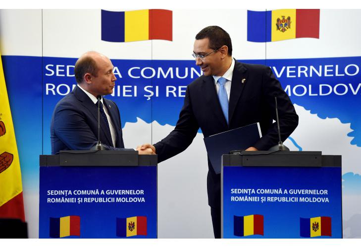 Valeriu Strelet si Victor Ponta, Foto: Guvernul Romaniei