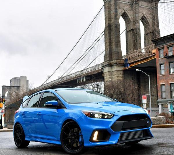 Ford Focus R langa Brooklyn Bridge, Foto: Ford