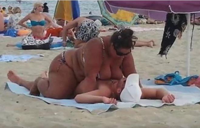 Nebunie pe plaja, Foto: youtube.com