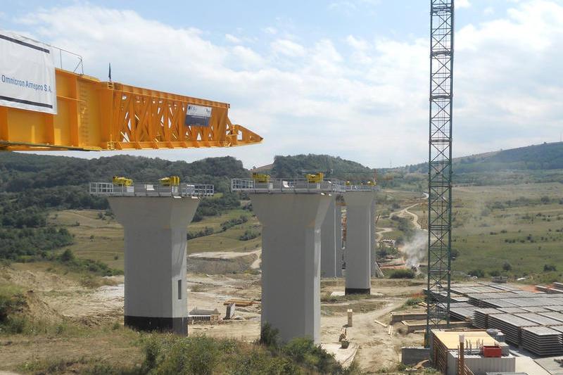 2012: Viaductul Aciliu în construcie, Foto: http://mihaialexandrucraciun.construim-romania.ro