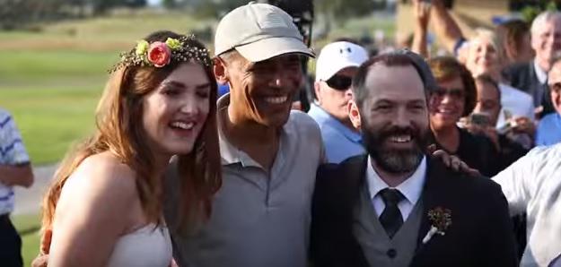 Barack Obama cu tinerii casatoriti pe terenul de golf Torrey Pines din California, Foto: Captura YouTube