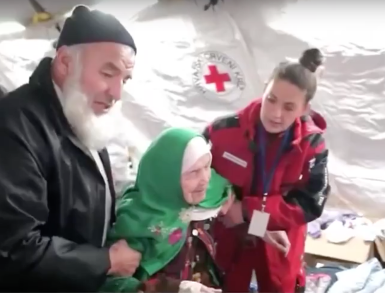 O refugiata afgana de 105 ani a ajuns in Croatia, Foto: Captura YouTube