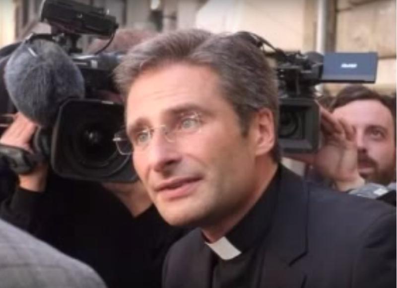 Preot, concediat de Vatican dupa ce a anutat ca este homosexual, Foto: Captura YouTube