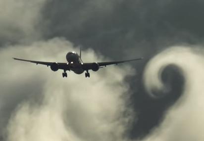 Boeing 777 la Birmingham, Foto: Captura YouTube