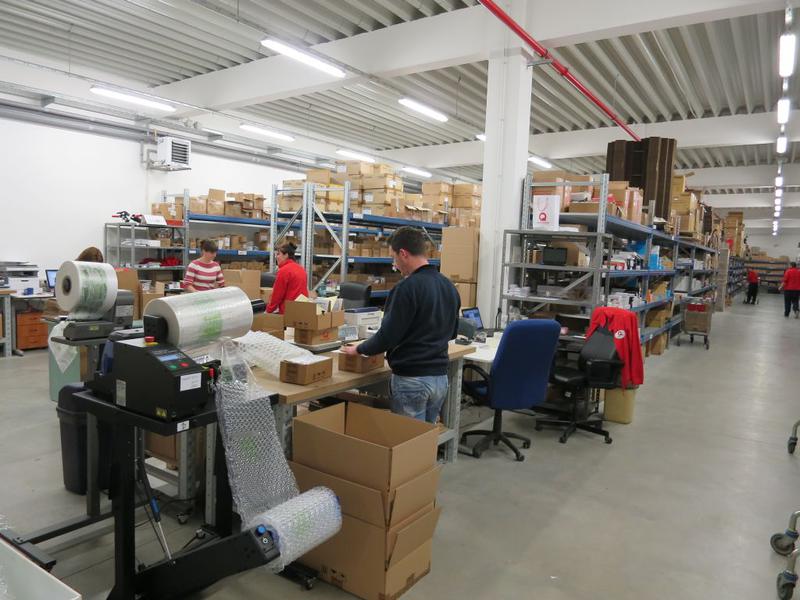 In depozitul QuickMobile, Foto: Hotnews