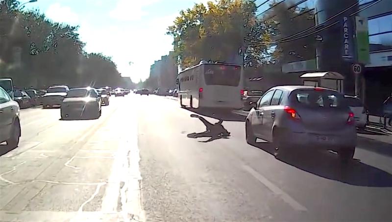 Accident Bucuresti 09 noiembrie 2015, Foto: Captura YouTube