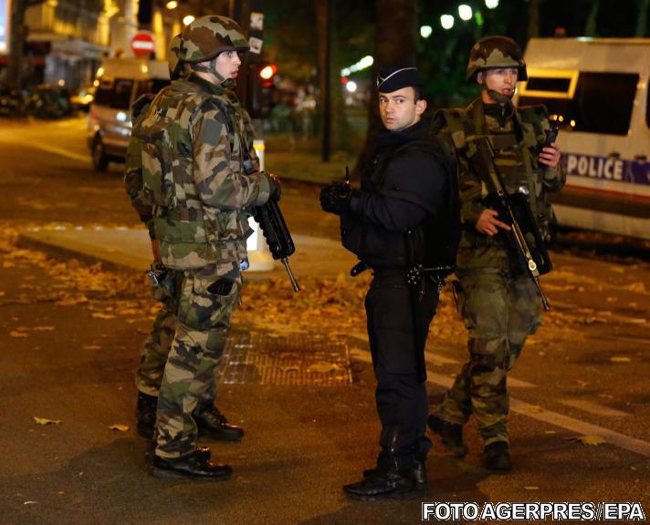 Fortele de ordine fac raiduri in toata Franta, Foto: Agerpres/EPA