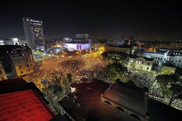 Proteste in Piata Universitatii, 4.11.2015, Foto: Dan Balanescu